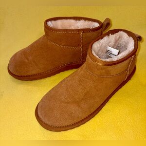 Project Cloud Suede Ankle Boots - HIPPY - Chestnut - Women’s 8 - Super Cute